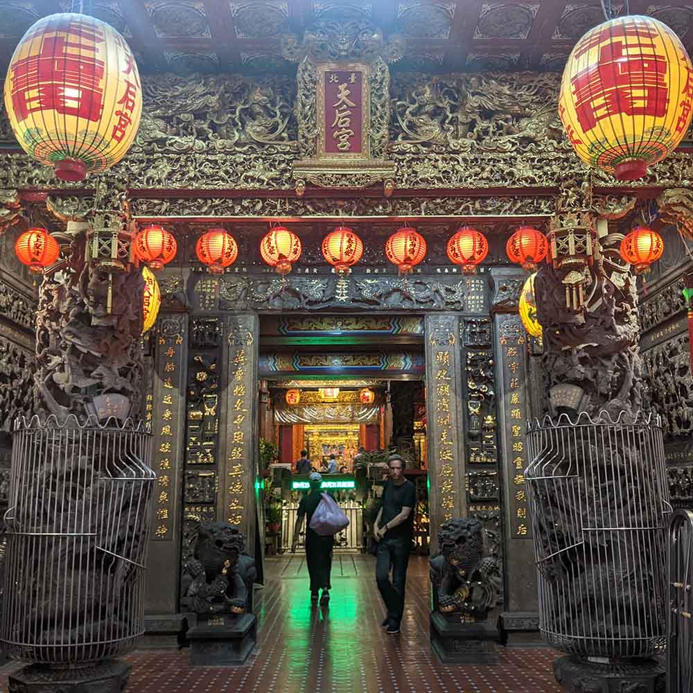Exploring New Taipei City at night episode artwork